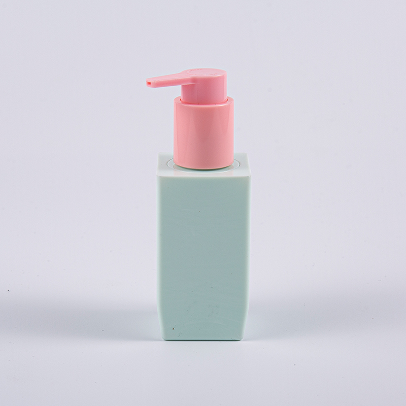 Flacone per lozione a parete spessa in PETG di forma quadrata da 50 ml con opzioni di colore multiple con pompa in plastica Flacone per lozione a parete spessa in PETG di forma quadrata da 50 ml con opzioni di colore multiple con pompa in plastica