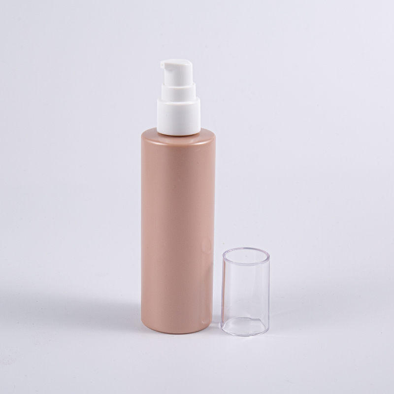 I cosmetici utilizzano una bottiglia di plastica PET da 120 ml con pompa spruzzatrice